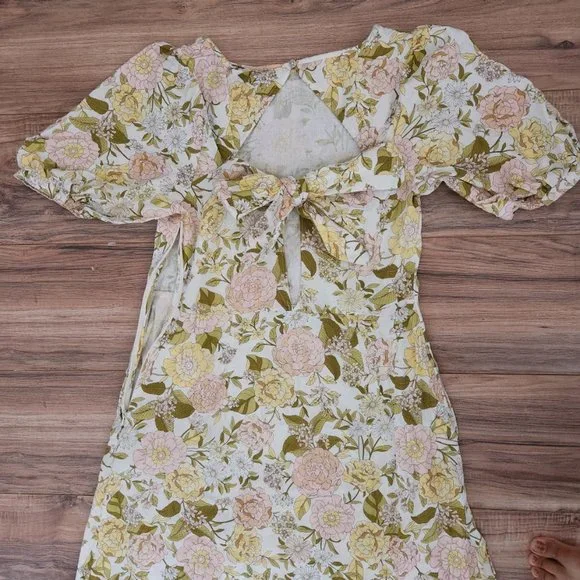 Who What Wear Women's Floral Bishop Sleeve Tie-Back Dress - Picture 5 of 7